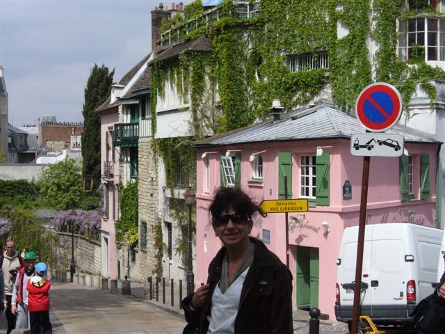 Różowy Domek na Montmartre