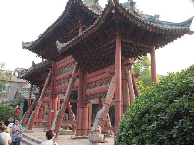 Wielki Meczet Muzułmański w stylu chińskiej świątyni - wejście