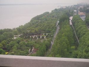 widok z hotelu na Jangcy