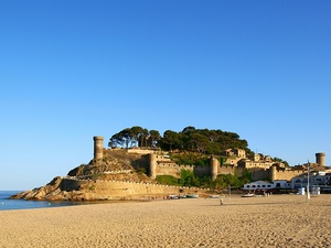 Tossa de Mar widok murów starówki