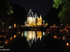 Amsterdam nocą.