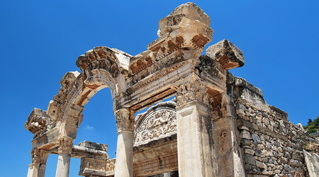Świątynia Hadriana, Efez