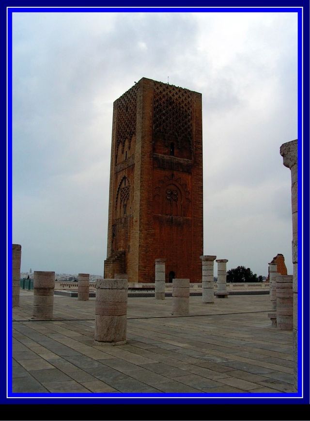 Niedokonczony minaret hassana ii