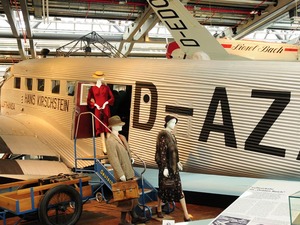 Junkers Ju52 3m2 I pasażerowie po “locie”