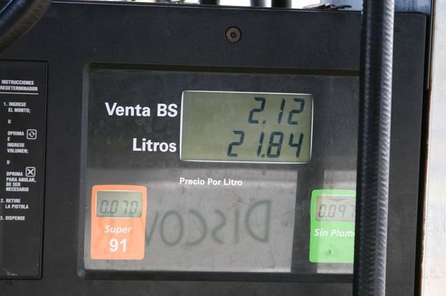 Chociaż paliwo mają tanie :) (1 BS = ok. 0,25 USD)