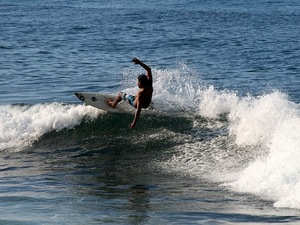 Surfer nadal rozrabiał :)