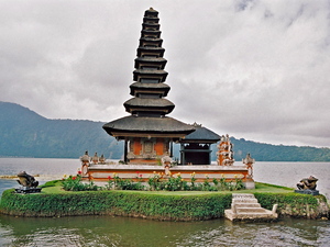 Świątynia Bogini Jeziora, Bali