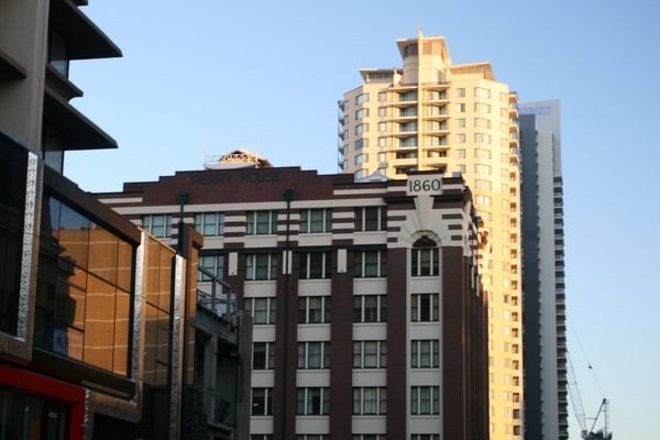 Centrum Brisbane i jeden z najstarszych budynków