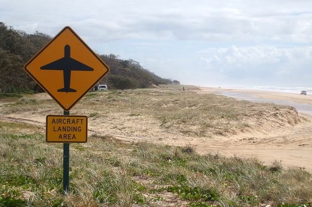 Lotnisko tudzież plaża - Fraser Island