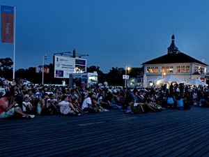 2010- Sopot  letnią nocą -kino