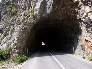 Jeden z tuneli na drodze na północ Czarnogóry