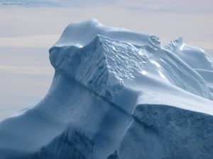 kolejna góra lodowa