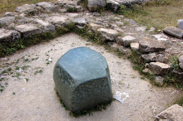 kamień jadeitu podarowany przez ramzesa II hetytom po bitwie pod kadesz