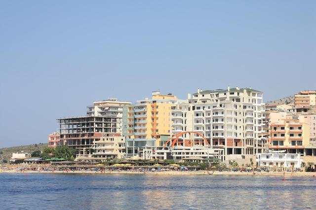 Albania- Saranda i malutka plaża