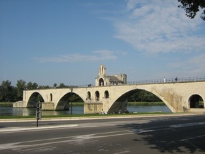 Most w Avignion