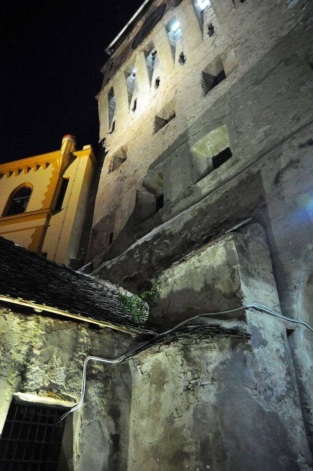 Sighisoara  nocą - dziedzictwo kultury i miasto Draculi