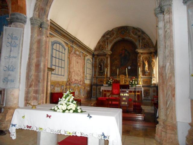 Kościółek w środku
