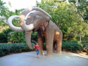 Barcelona Park Cytadela - kamienny mamut