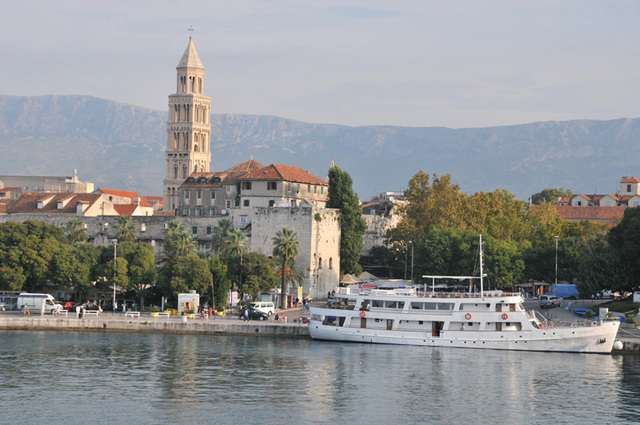 Split  82 