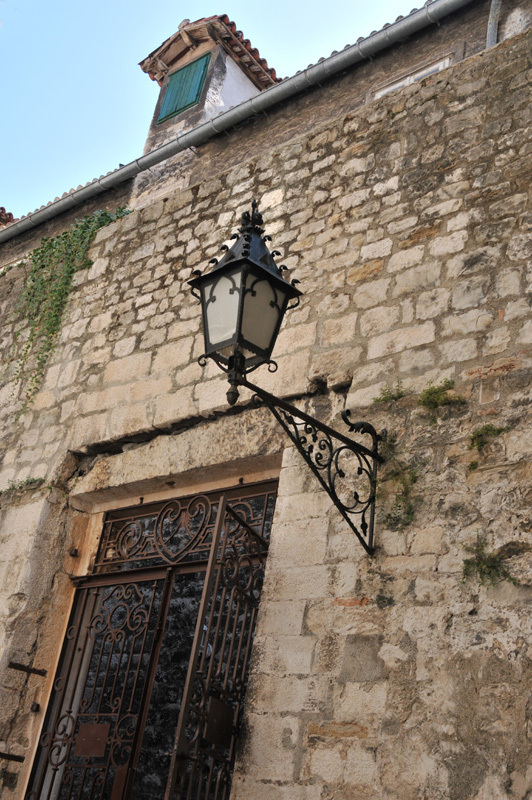 Split  24 