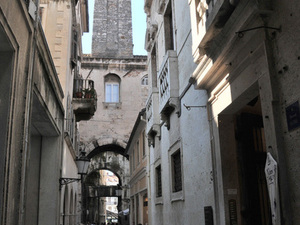 Split  44 
