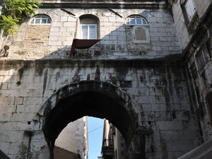 Split  47 