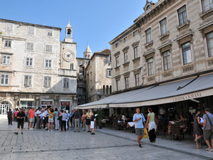 Split  52 