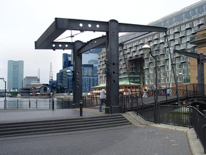 Docklands w Londynie  2010_07    24