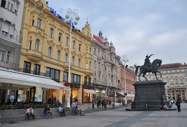 Zagrzeb - Plac Bana Josipa Jelacicia