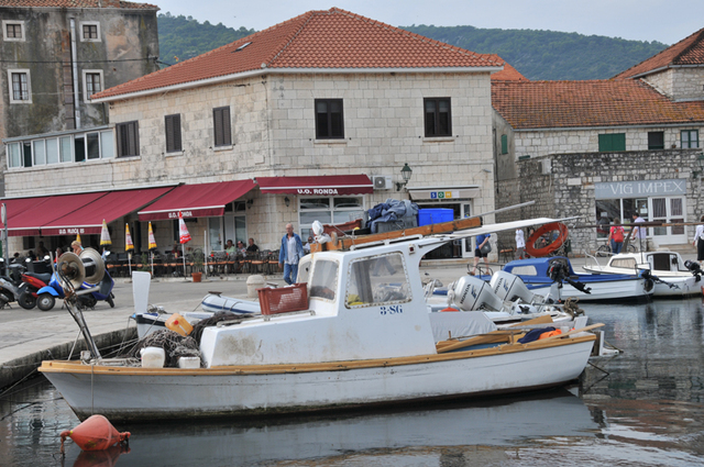 Stari grad  3 