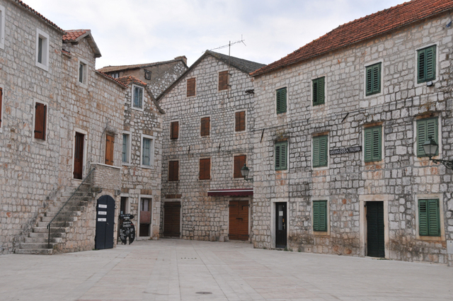 Stari grad  6 
