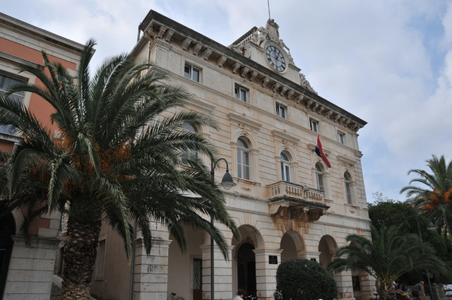 Stari grad  9 