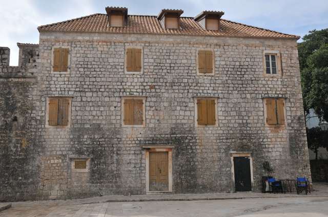 Stari grad  10 