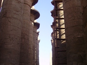 Sala kolumnowa w Karnaku
