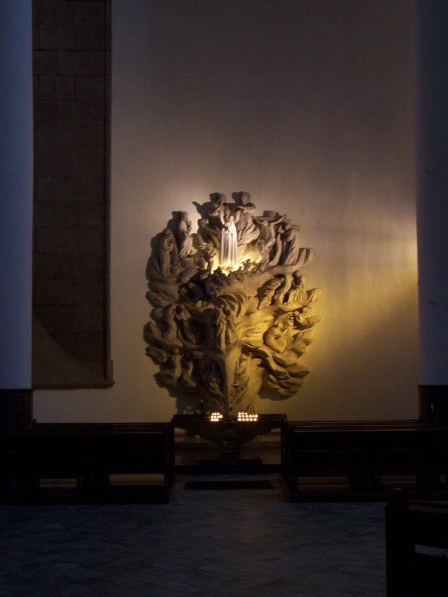 Archikatedra Chrystusa Króla w Katowicach, ołtarz boczny