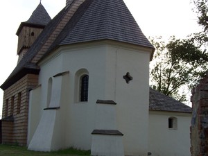 Kościół w Gliwicach-Ostropie, ujęcie z innej strony