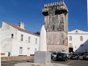 Torre das tres Coroas