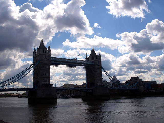 Londyn - okolice twierdzy i mostu TowerP1012536
