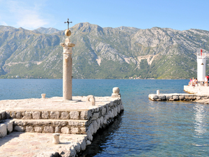 Perast  27  wyspa Matki Boskiej na Skale 