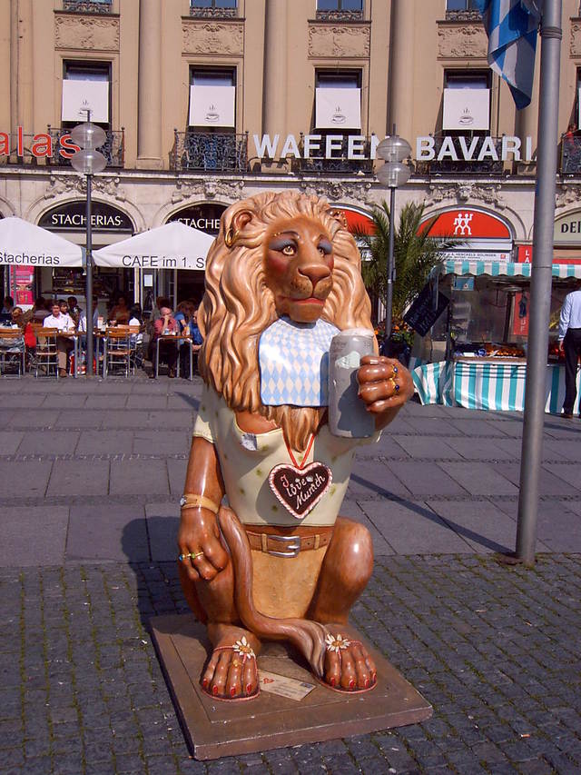 Monachijska lwica "I love Munchen"