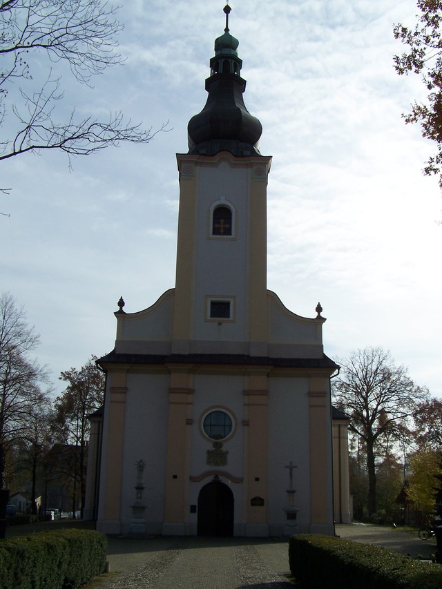 Kościół pw. Świętej Barbary w Strumieniu ( między Żorami a Skoczowem, zjazd z DK 81)