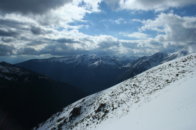 Widok na Tatry Słowackie z Suchej Przełęczy.