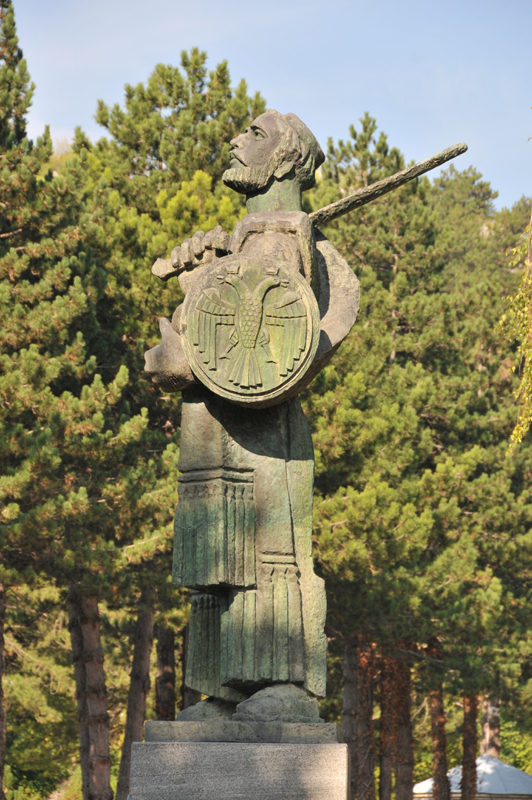 Cetinje  5 pomnik Ivana Crnojevicia