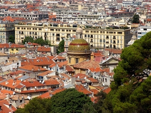 Nicea widok na dachy starówki i kopułę katedry
