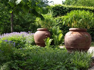 37 sissinghurst castle garden 