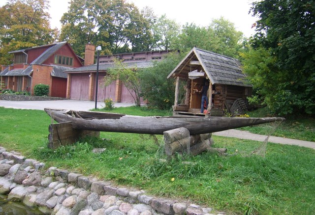 Na brzegu jeziora galwe