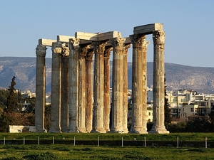 Ateny kolumny świątyni Zeusa Olimpijskiego