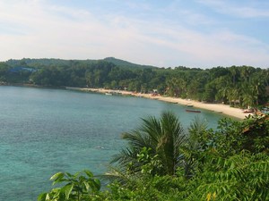 jedna z zatok na Pulau Kecil