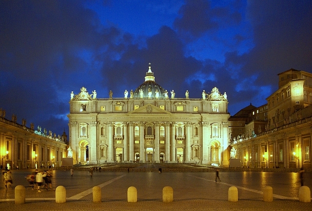 Rzym widok na San Pietro nocą