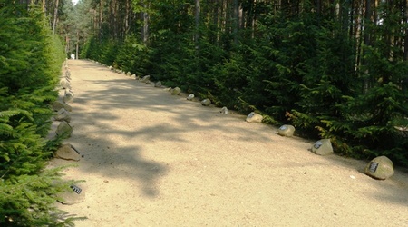 Sobibor oboz aleja umarlych